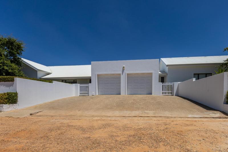 4 Bedroom Property for Sale in Riebeek Kasteel Western Cape